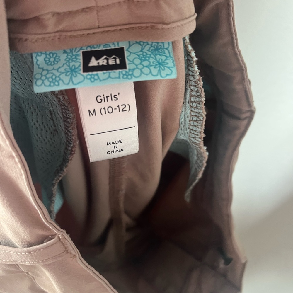 REI Girls’ Savanna Roll Up Outdoor Cargo Pants - Picture 5 of 5